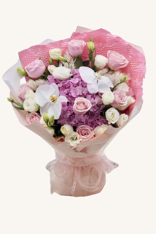 Apex Of The Heart | Rose And Hydrangea Mixed Bouquet