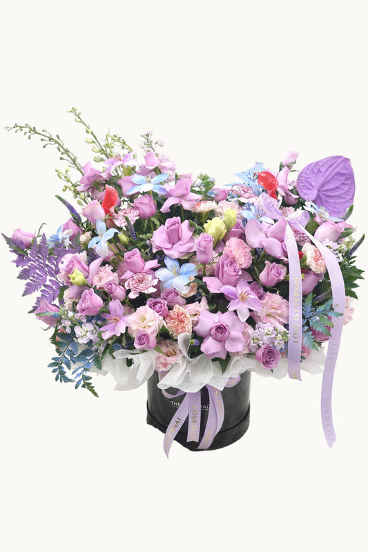 Secret Garden | Mixed Bouquet Hugging Poke