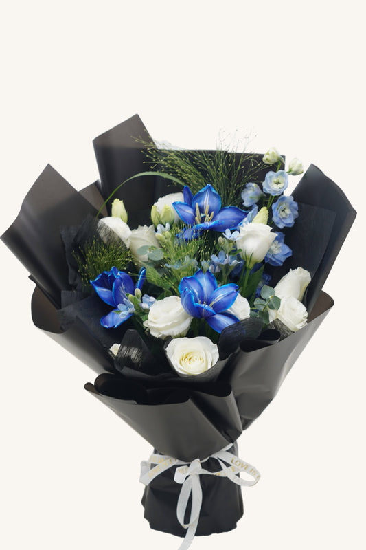 Midnight Blue | Blue-Black Bouquet